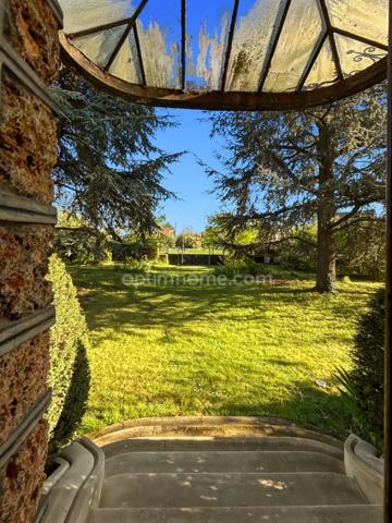 PROPRIETE -  MAISON BOURGEOISE D'EXCEPTION 10 PIECES - 785 000 EUROS - TERRAIN 2000 m2