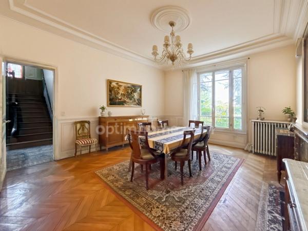 PROPRIETE -  MAISON BOURGEOISE D'EXCEPTION 10 PIECES - 785 000 EUROS - TERRAIN 2000 m2