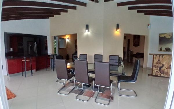 Maison à vendre    4 pièces •  Le Diamant