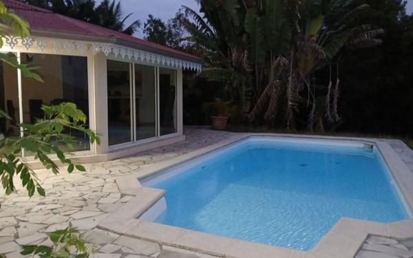 Maison à vendre    4 pièces •  Le Diamant