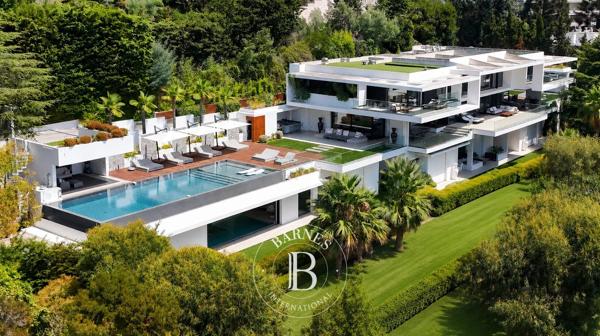 Cannes, Villa 8 Chambres -  1 400 m² à vendre