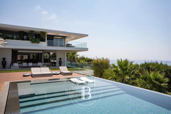 Cannes, Villa 8 Chambres -  1 400 m² à vendre