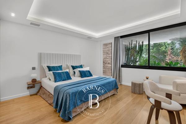 Cannes, Villa 8 Chambres -  1 400 m² à vendre
