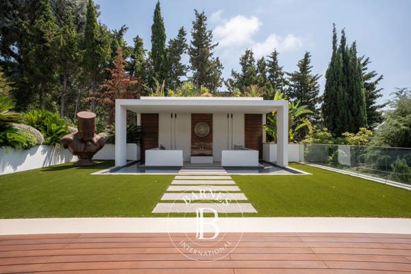Cannes, Villa 8 Chambres -  1 400 m² à vendre