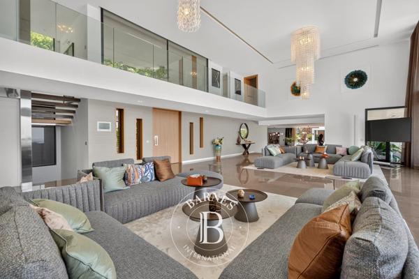 Cannes, Villa 8 Chambres -  1 400 m² à vendre