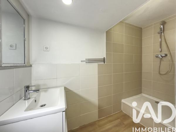 Immeuble à vendre 107 m² Sommières