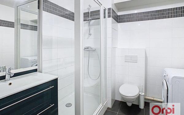 Appartement à vendre    1 pièce • 27,35 m2 Issy-les-Moulineaux