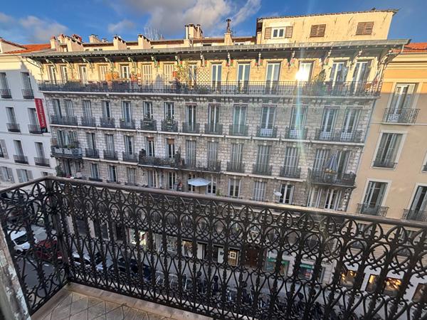 DEUX PIECES Lépante