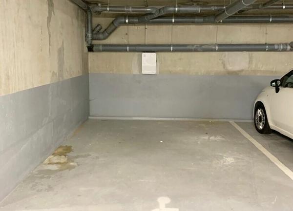 Stationnement à louer  •  La Varenne - Saint-Maur-des-Fossés