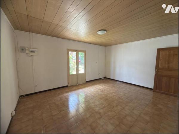 Maison  T3 avec jardin arboré -CARROSSE  Saint-Joseph