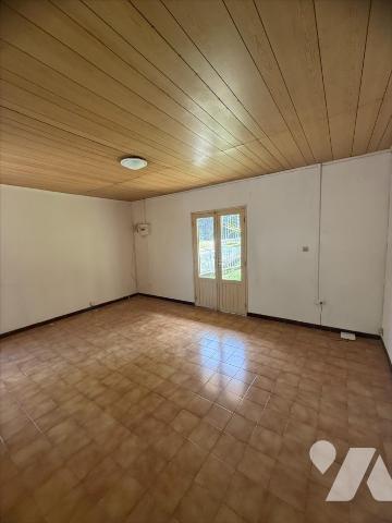 Maison  T3 avec jardin arboré -CARROSSE  Saint-Joseph