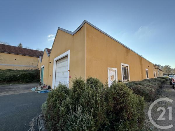 à vendre  760 m2 SENONES - 88