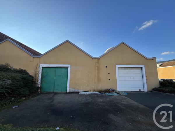 à vendre  760 m2 SENONES - 88