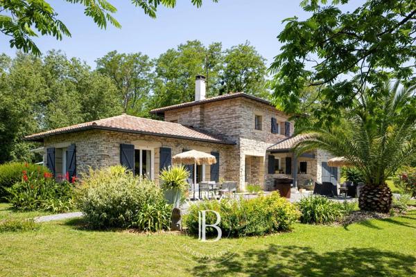 Urrugne, Maison 3 Chambres -  206 m² à vendre