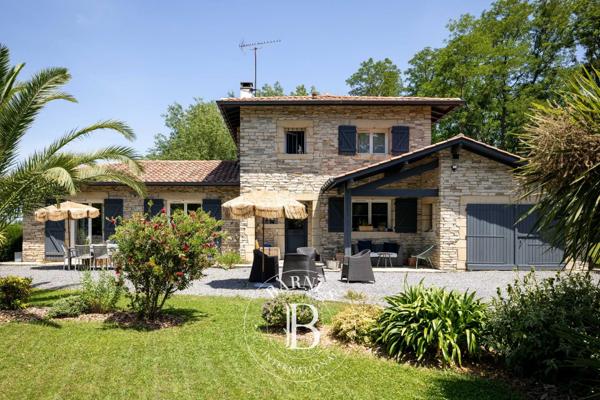 Urrugne, Maison 3 Chambres -  206 m² à vendre