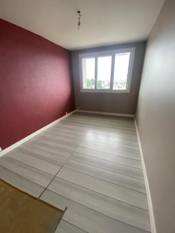 T3 Drancy 69.58 m2 4e étage sans ascenseur, parking, cave