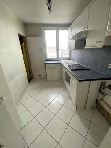 T3 Drancy 69.58 m2 4e étage sans ascenseur, parking, cave