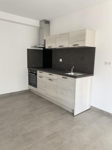 CENTRE-VILLE, APPARTEMENT T3 AVEC PARKING ET BALCON