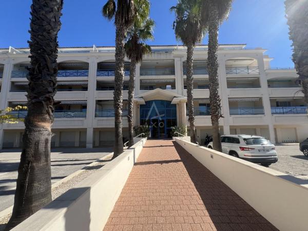 Bel appartement T2 dans résidence prisée-Le Lavandou (83)