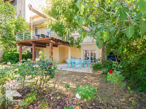 Maison Bourg En Bresse 373.47 m2