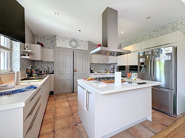 Maison Bourg En Bresse 373.47 m2