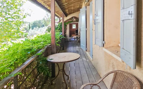 Maison à vendre    8 pièces • 492,72 m2 Forcalquier