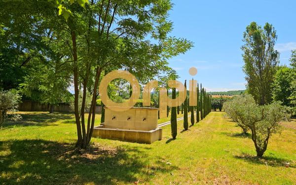 Maison à vendre    8 pièces • 492,72 m2 Forcalquier