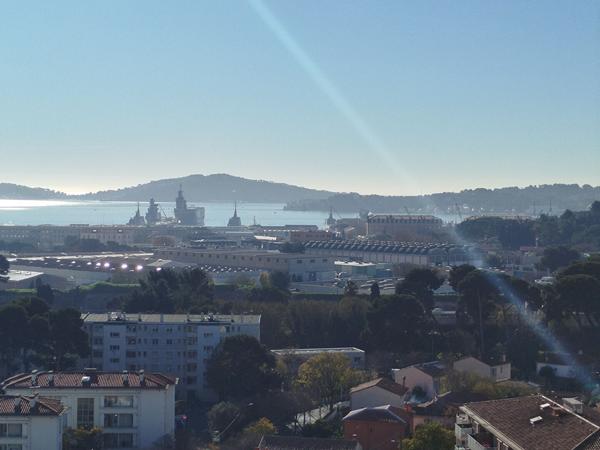 TOULON - Appartement T3 - Vue mer - Parking - Cave