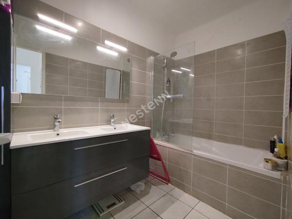 TOULON - Appartement T3 - Vue mer - Parking - Cave