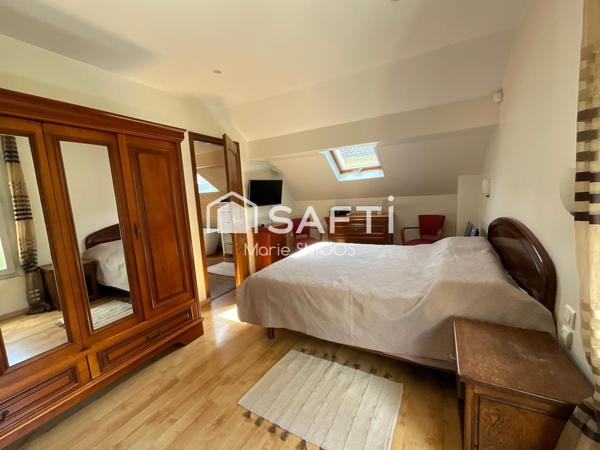 Grande maison familiale, lumineuse, proche des commodités, carte scolaire de Saint Germain en Laye