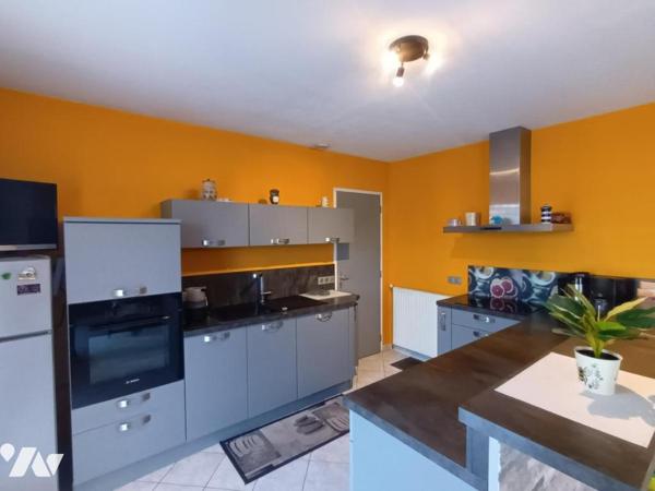 Proche quartier VERRON, maison récente de plain-pied avec trois chambres