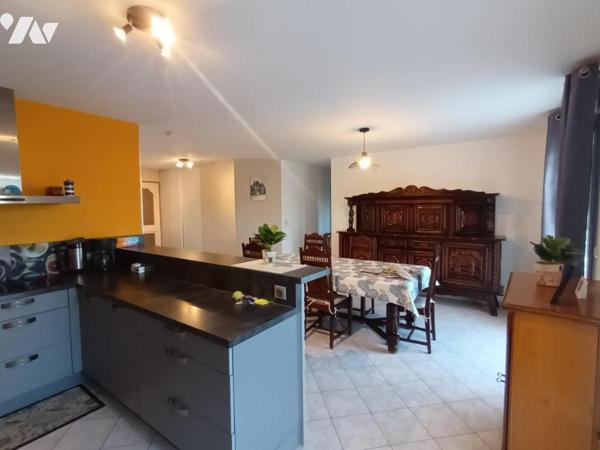 Proche quartier VERRON, maison récente de plain-pied avec trois chambres