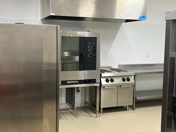 Dpt Gers (32), à vendre MARCIAC proche , Beau CHATEAU dominant sur 8ha ideal acueil public, EVENEMENTIEL, résidence séniors, communauté, habitat partagé