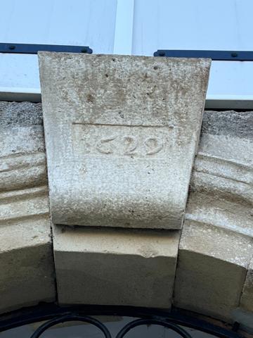 Dpt Gers (32), à vendre MARCIAC proche , Beau CHATEAU dominant sur 8ha ideal acueil public, EVENEMENTIEL, résidence séniors, communauté, habitat partagé