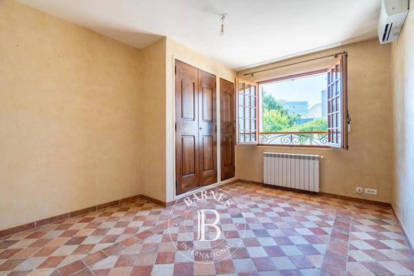 Marseille 9ème, Maison 5 Chambres -  223 m² à vendre