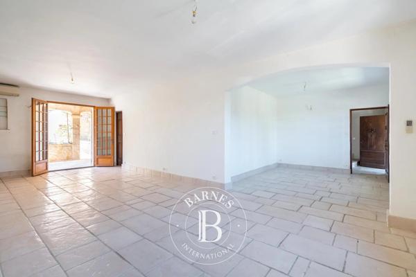 Marseille 9ème, Maison 5 Chambres -  223 m² à vendre