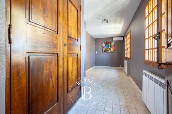 Marseille 9ème, Maison 5 Chambres -  223 m² à vendre