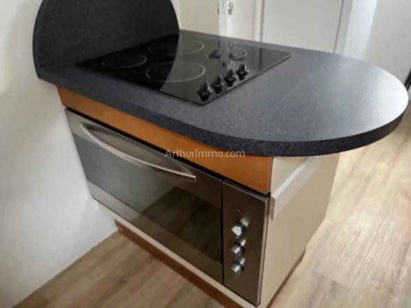 Location Appartement 5 pièces 56 m2 à Lanrodec