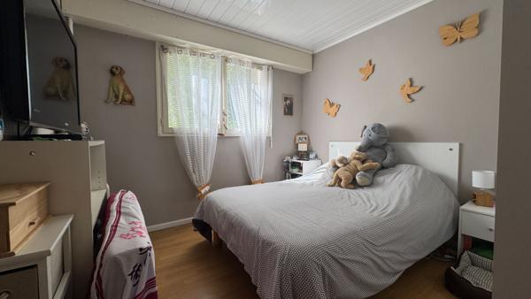 Quartier du Village, un Garage fermé 