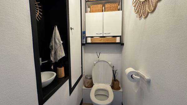 Quartier du Village, un Garage fermé 