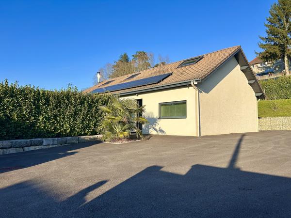 MAISON T5 TRAVERSANTE – 120 m² HABITABLES – PARCELLE 1650 m² AVEC PISCINE  et dépendance