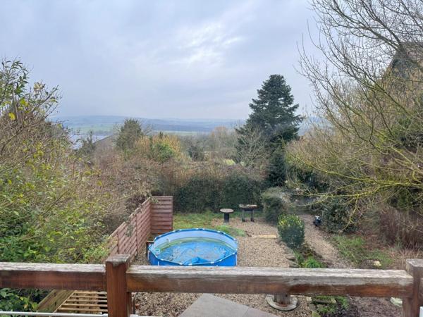 Maison en pierres avec jolie vue