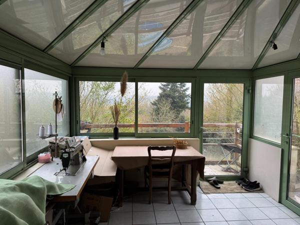 Maison en pierres avec jolie vue