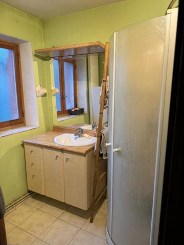 Maison en pierres avec jolie vue