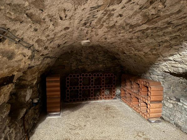 Maison en pierres avec jolie vue