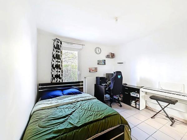 À vendre - T4, 4 pièces situé à Saint-Priest (69800)