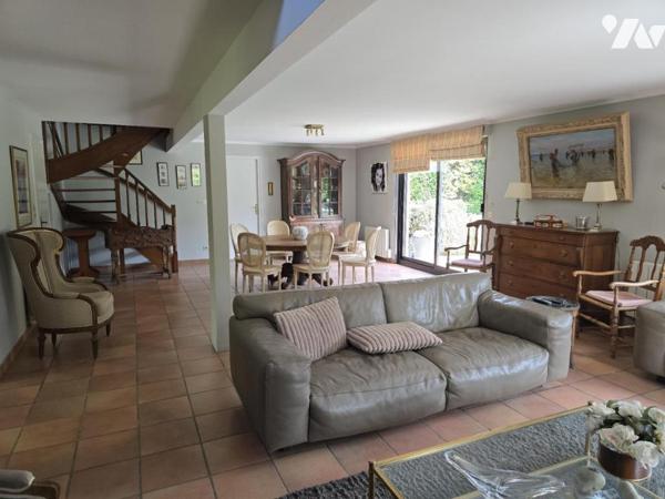 Exclusivité, maison individuelle sur 1307m² limite Bondues