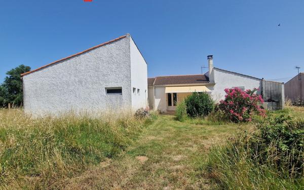 Maison à vendre    5 pièces •  Port-des-Barques