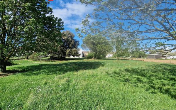 Maison à vendre    5 pièces •  Port-des-Barques