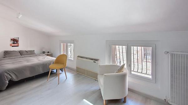 Maison de caractère-4 chambres-patio- terrasse-surface habitable 142M² - (Secteur Arago- 66 000 PERPIGNAN )